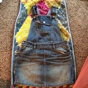 The sweetest overall skirt!!! 💓💓💓